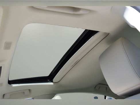 Used 2023 Lexus ES 300h Premium w/ Premium Package image 15