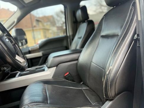 Used 2019 Ford F250 Lariat w/ Lariat Value Package image 7