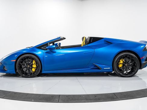 Used 2023 Lamborghini Huracan EVO AWD/4WD image 6