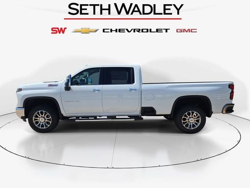 New 2026 Chevrolet Silverado 3500 LTZ w/ LTZ Premium Package AWD/4WD image 4