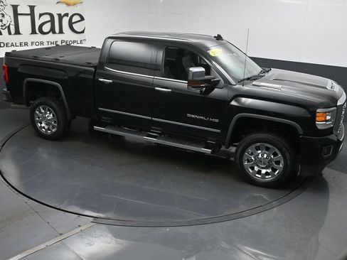 Used 2019 GMC Sierra 2500 Denali w/ Duramax Plus Package AWD/4WD image 49