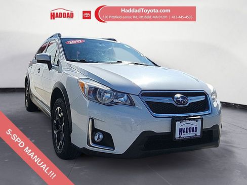 Used 2017 Subaru Crosstrek 2.0i Premium image 7