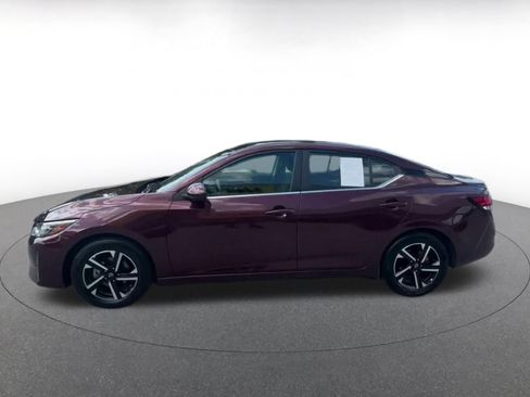 Used 2025 Nissan Sentra SV FWD image 9
