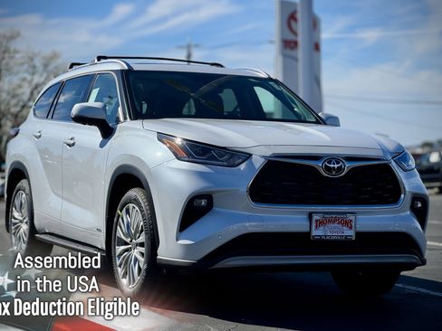New 2026 Toyota Highlander Platinum image 1