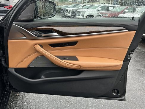 Used 2018 BMW 530i image 14