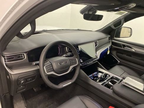 New 2026 Jeep Grand Wagoneer Limited AWD/4WD image 7