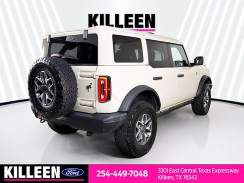 Certified 2025 Ford Bronco Badlands AWD/4WD image 9