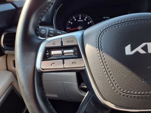 Used 2022 Kia Telluride EX w/ EX Premium Package FWD image 16