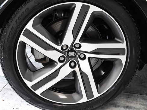 Used 2023 Land Rover Discovery HSE R-Dynamic image 8