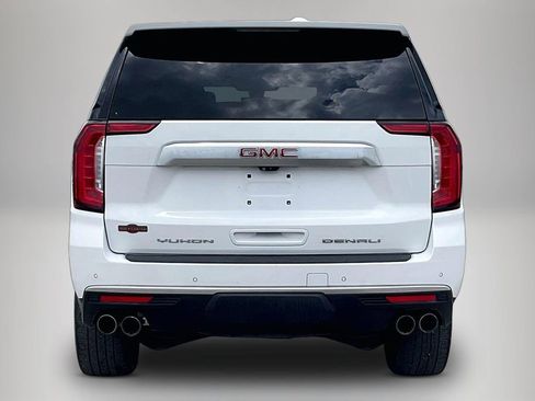 Used 2021 GMC Yukon Denali w/ Advanced Technology Package AWD/4WD image 6