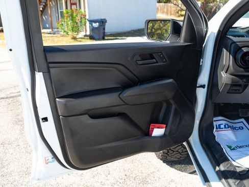 Used 2023 Chevrolet Colorado Trail Boss w/ Advanced Trailering Package image 12