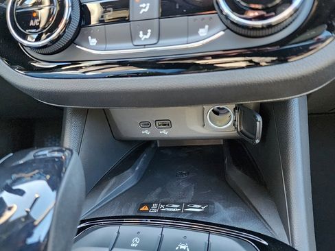 New 2026 Buick Envista Sport Touring image 28