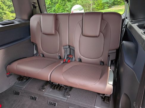 Used 2025 Volkswagen ID. Buzz Pro S Plus RWD image 17