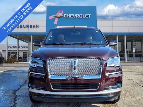 Used 2023 Lincoln Navigator Reserve image 2