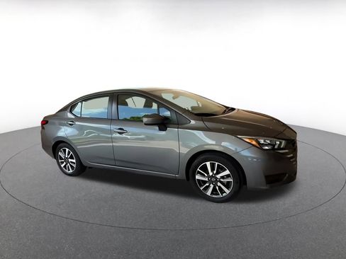 Used 2025 Nissan Versa SV FWD image 2