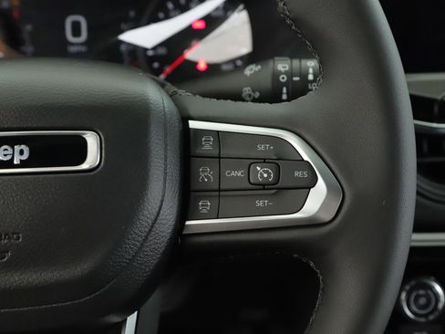 New 2026 Jeep Compass Limited image 9