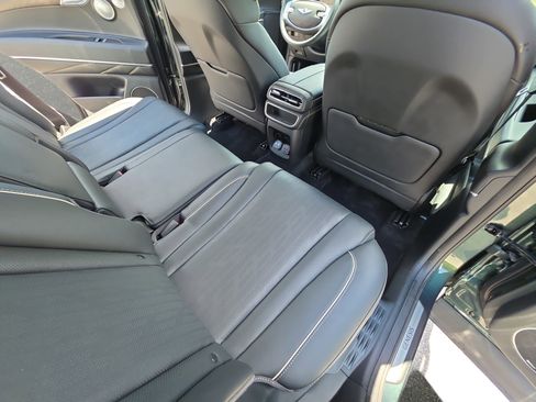 Used 2024 Genesis GV80 2.5T w/ Advanced Package AWD/4WD image 11