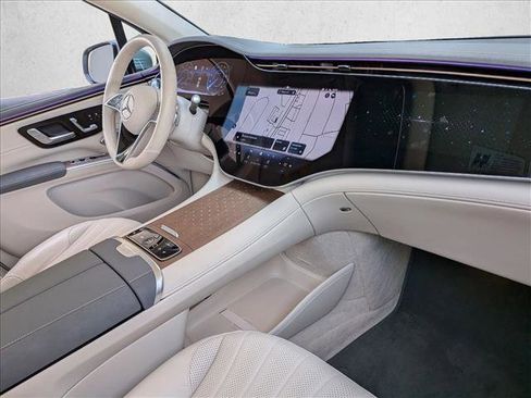 Certified 2023 Mercedes-Benz EQS 580 4MATIC SUV image 20