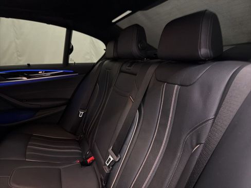 Used 2020 BMW 530e xDrive w/ M Sport Package image 20