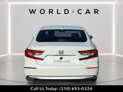 Used 2018 Honda Accord EX image 4