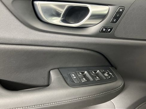 Certified 2025 Volvo V60 B5 Cross Country Plus image 16