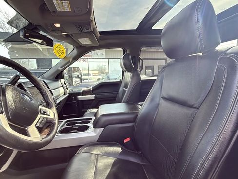 Used 2019 Ford F250 Lariat w/ Lariat Ultimate Package AWD/4WD image 16