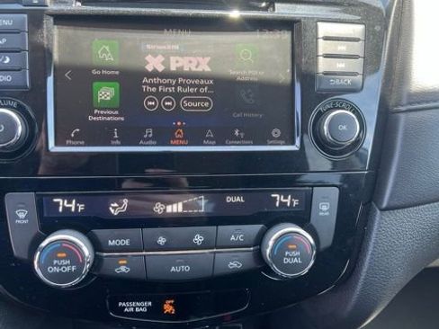 Used 2018 Nissan Rogue SV w/ Premium Package AWD/4WD image 18
