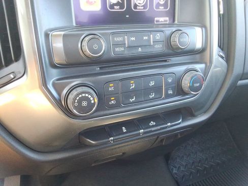 Used 2019 Chevrolet Silverado 1500 LT AWD/4WD image 31