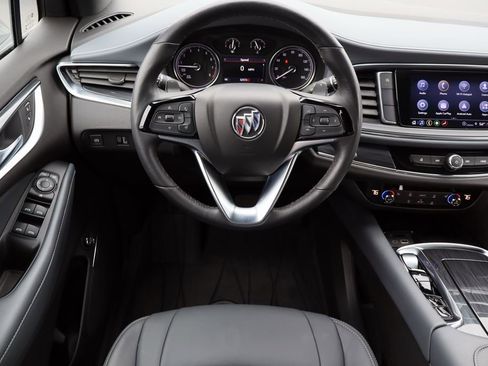 Used 2023 Buick Enclave Essence w/ Sport Touring Edition image 20