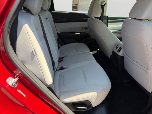 Used 2025 Hyundai Tucson SEL AWD/4WD image 13