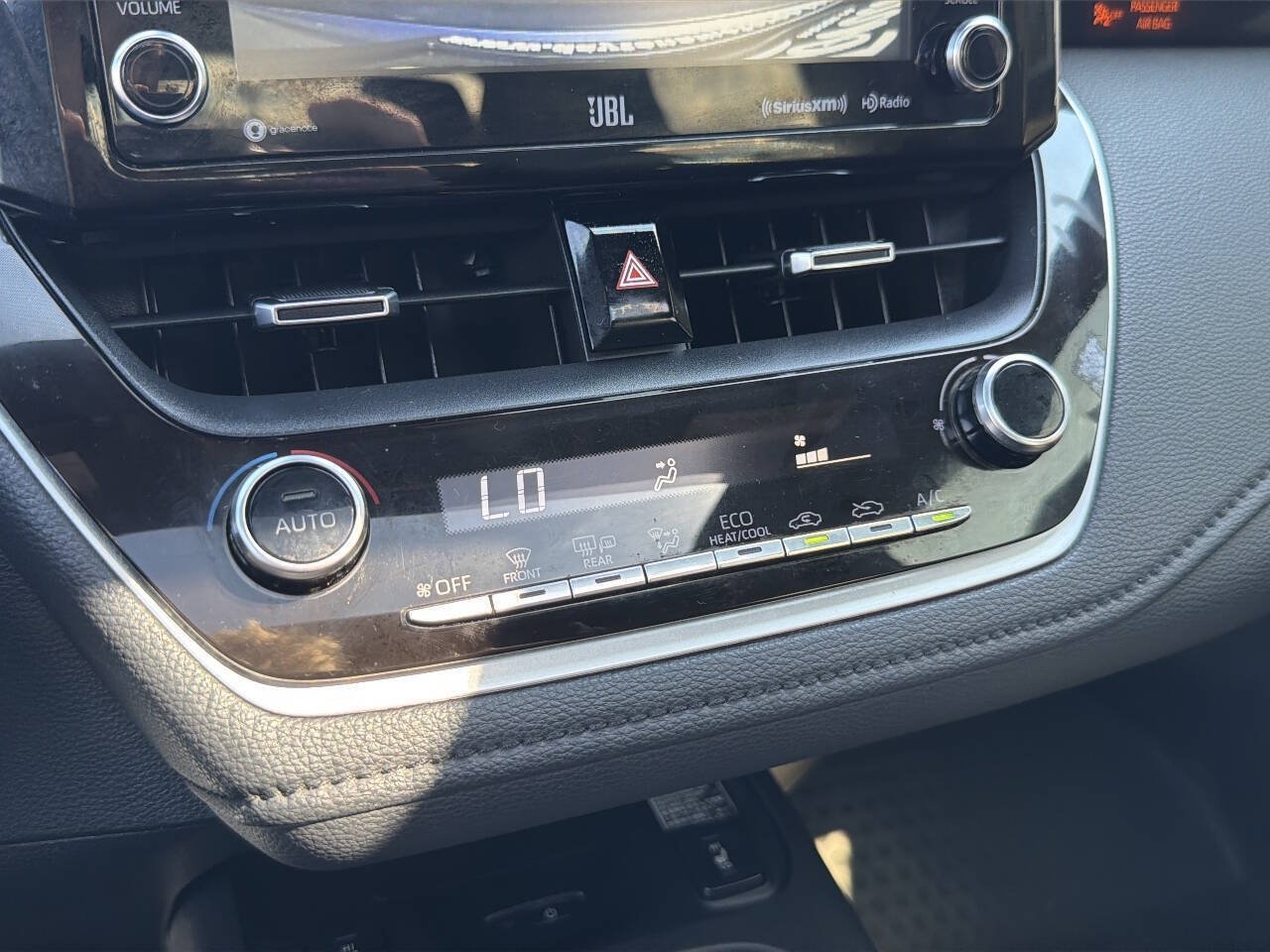 Used 2020 Toyota Corolla XSE FWD image 28