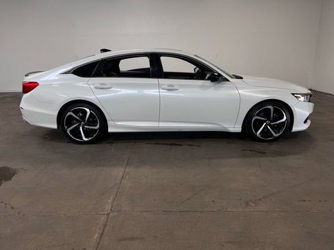 Used 2021 Honda Accord Sport image 2