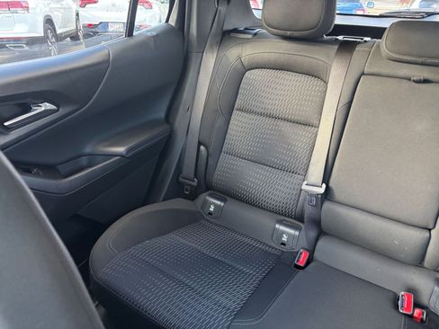 Used 2025 Chevrolet Equinox LT image 35