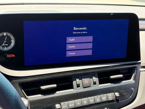Used 2024 Lexus ES 300h F Sport w/ Accessory Package (Z1) FWD image 10