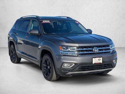 Used 2018 Volkswagen Atlas SEL image 3