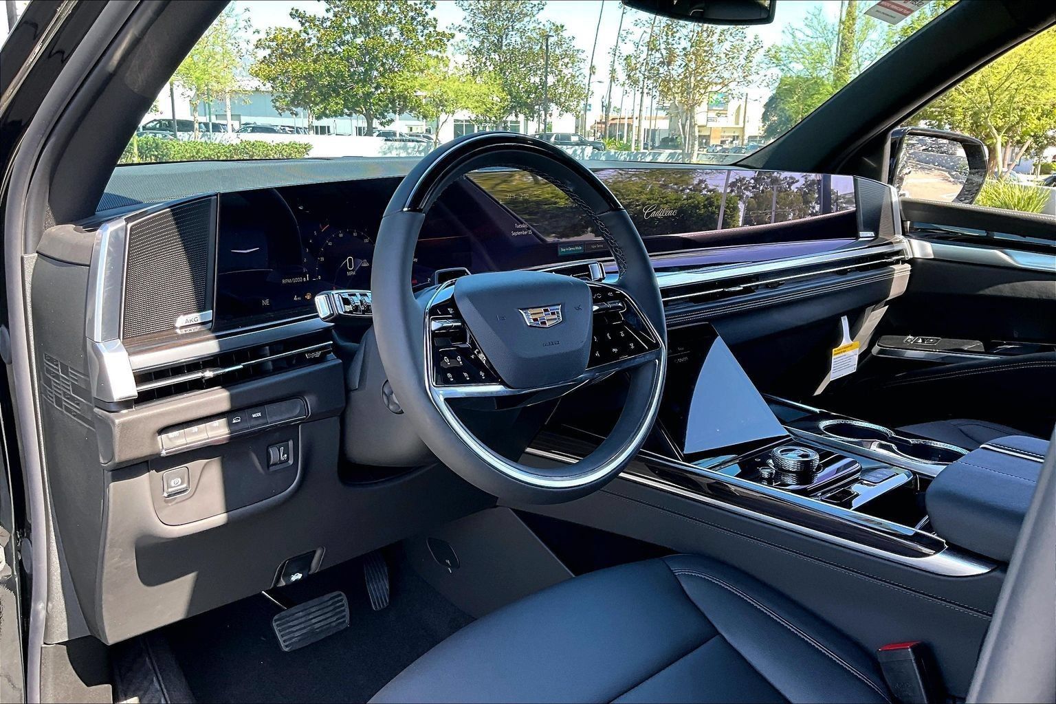New 2026 Cadillac Escalade ESV 4WD w/ LPO, Floor Liner Package image 8