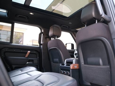 Used 2023 Land Rover Defender 110 X image 29