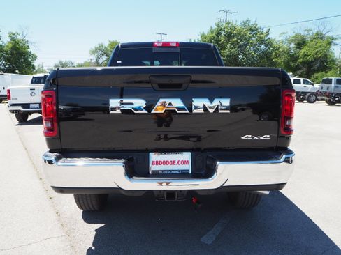 New 2025 RAM 2500 Tradesman AWD/4WD image 7