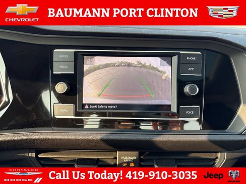 Used 2022 Volkswagen Jetta SE FWD image 20