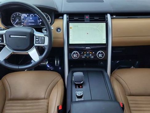 Used 2023 Land Rover Discovery S R-Dynamic image 38
