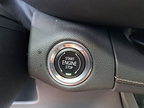 Used 2023 Buick Envision Essence image 29