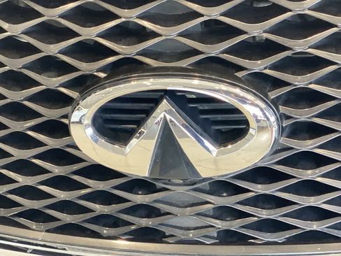 Used 2017 INFINITI QX80 4WD w/ Deluxe Technology Package image 10