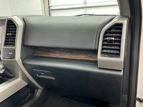 Used 2018 Ford F150 Lariat w/ Equipment Group 502A Luxury image 12