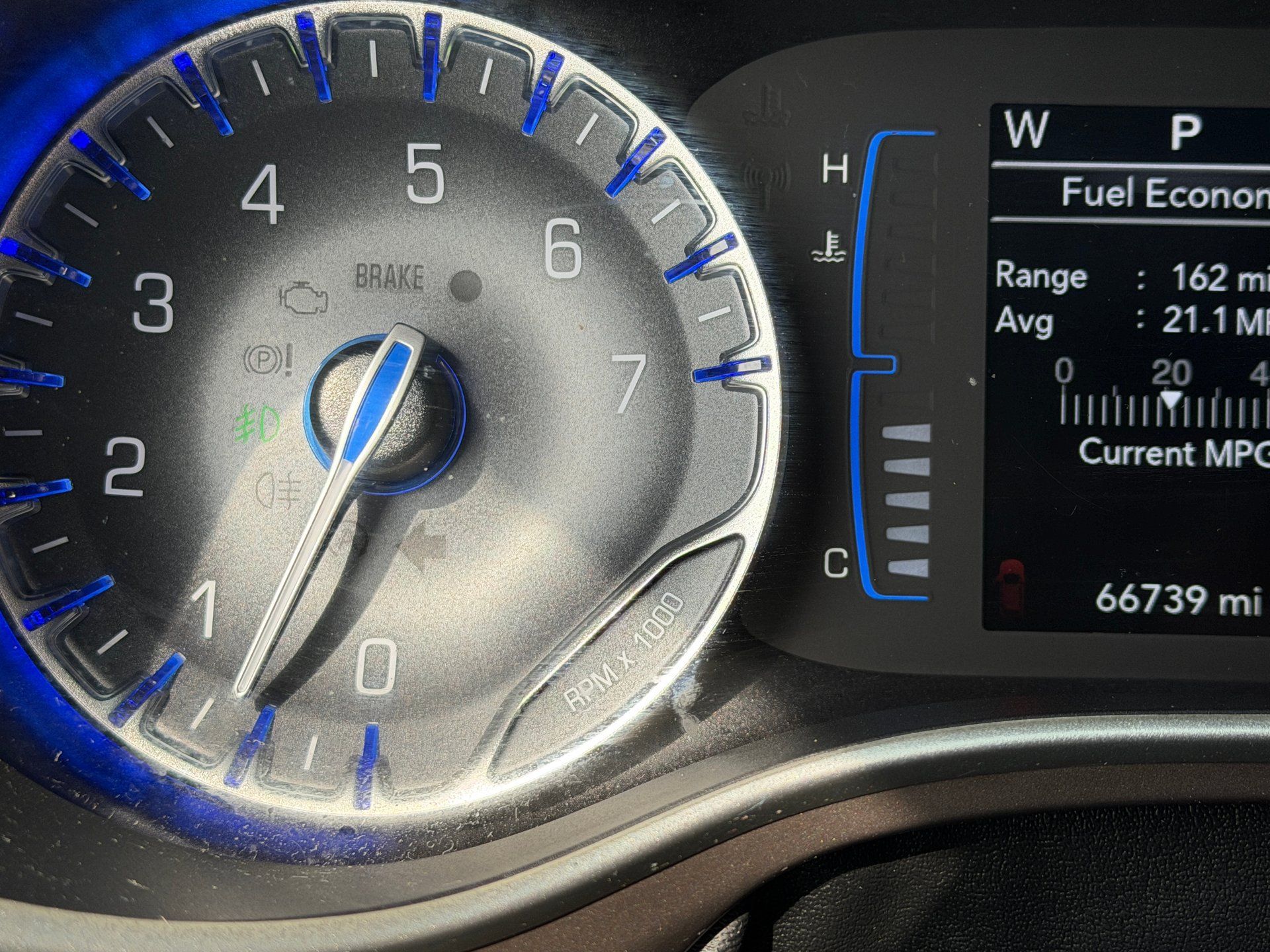 Used 2018 Chrysler Pacifica Touring-L FWD image 13