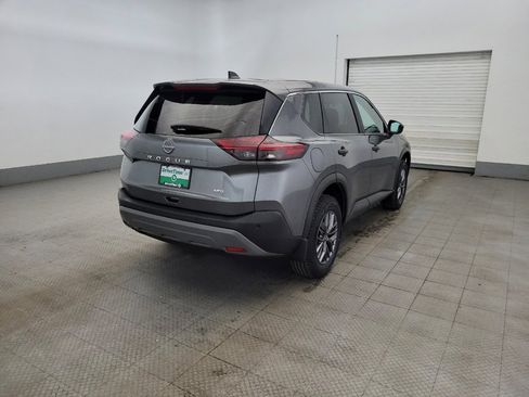 Used 2023 Nissan Rogue S image 9