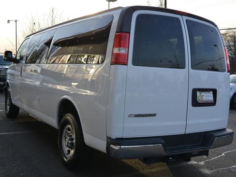 Used 2019 Chevrolet Express 3500 LT w/ LT Preferred Equipment Group image 5