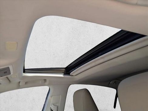 Used 2020 Lexus ES 300h w/ Premium Package image 16