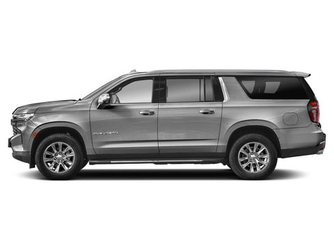 Used 2023 Chevrolet Suburban Premier AWD/4WD image 3