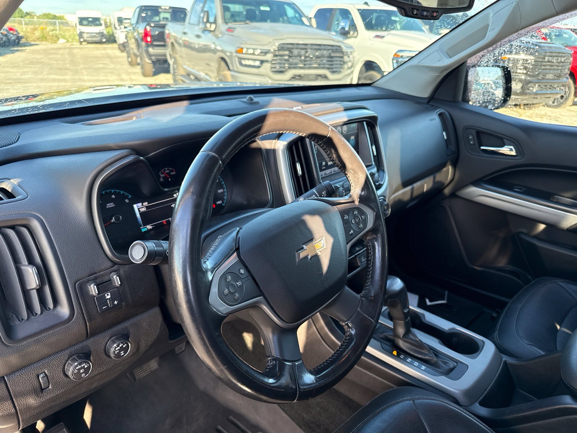 Used 2016 Chevrolet Colorado LT w/ Midnight Edition AWD/4WD image 10