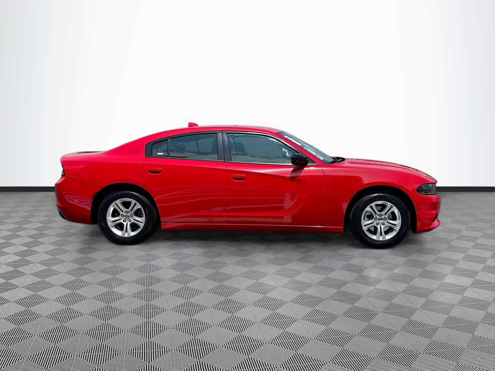 Used 2023 Dodge Charger SXT RWD image 4